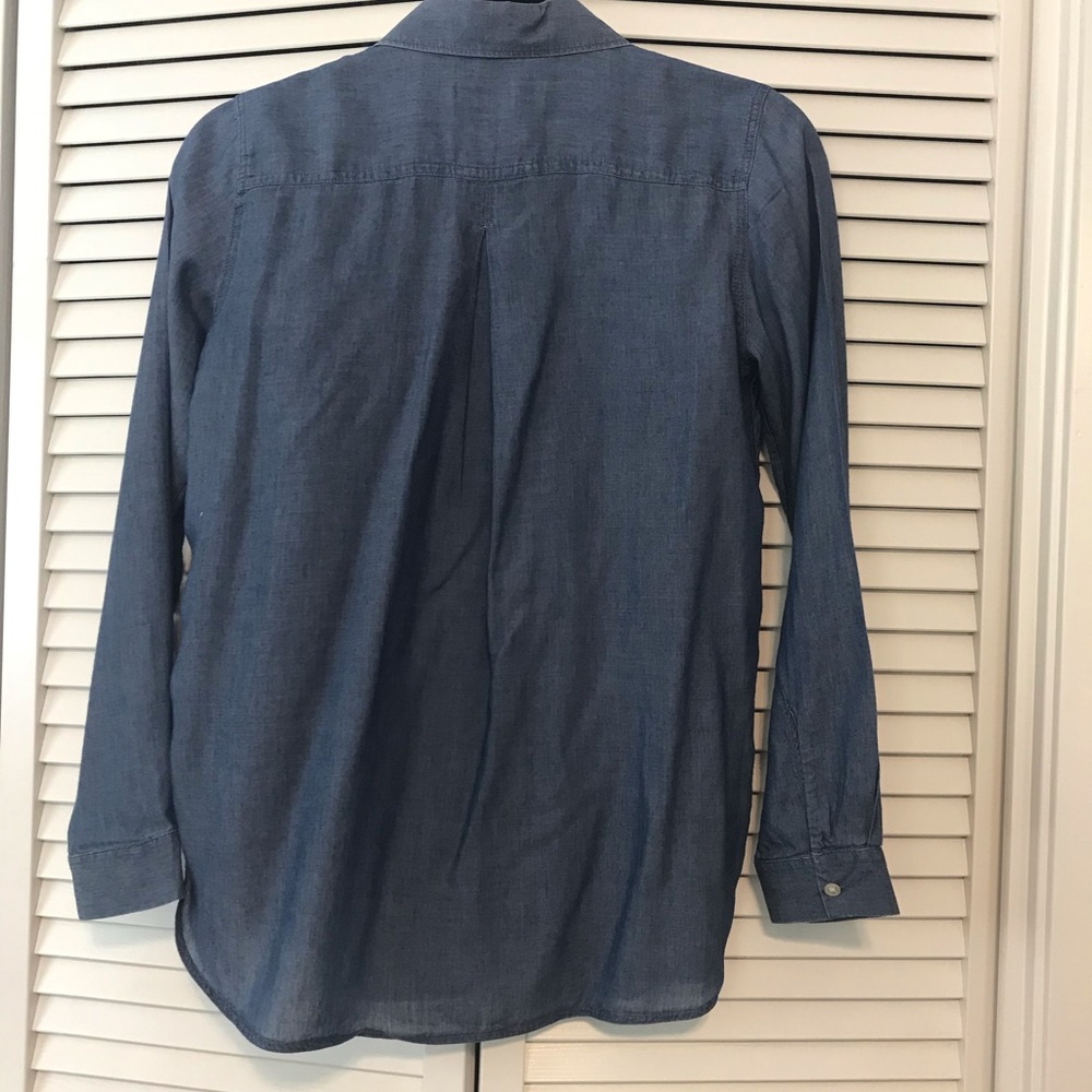 Ann Taylor Loft Chambray Button Down, Euc Xsp - image 3